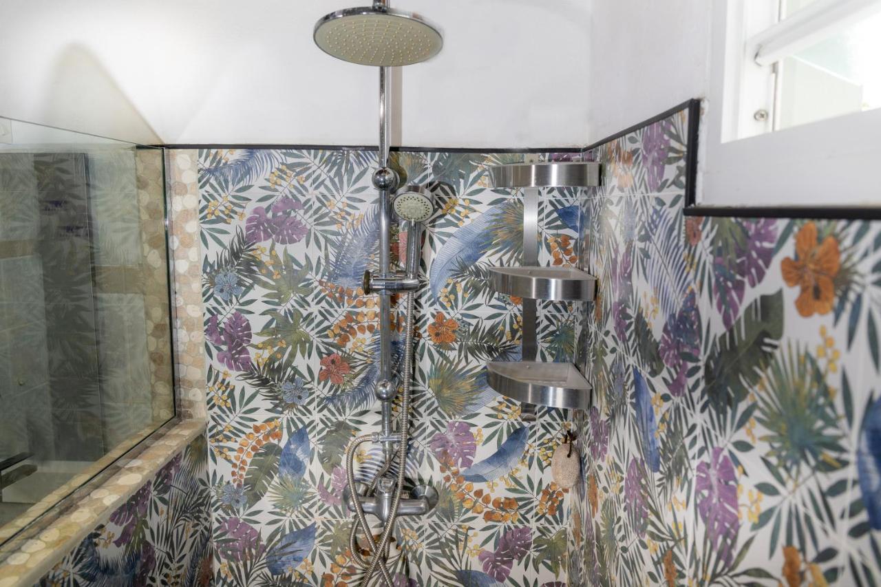 Villa L'Artist En Bord De Mer Avec Piscine Privee Sainte-Rose Zewnętrze zdjęcie